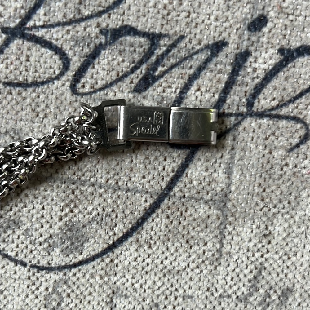 Elegant Silver Chain Bracelet - Picture 3 of 7